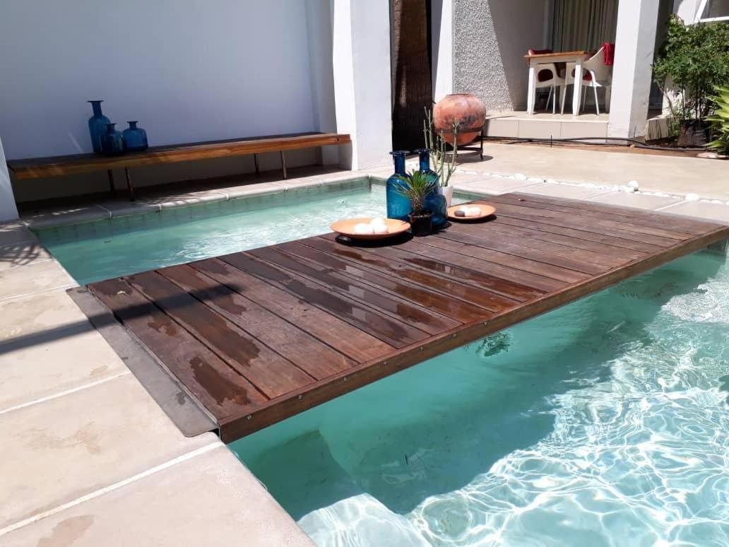 Villa Vista Guesthouse, Windhoek, Namibia Ngoại thất bức ảnh